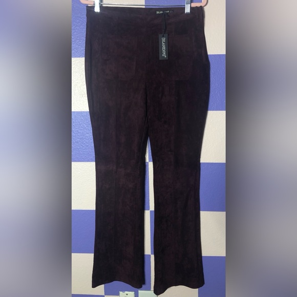 NEW Blank NYC Faux Suede Mini Flare Pocket Pants in Bordeaux - Size 30 - Picture 3 of 9